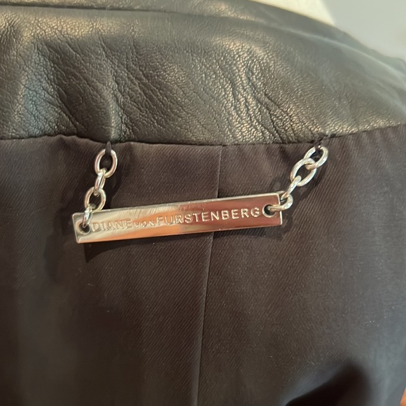 Diane Von Furstenberg leather jacket with ruffle detail - Picture 6 of 7